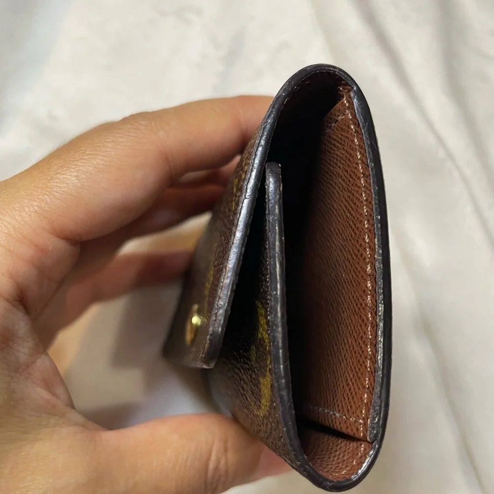 Louis Vuitton Monogram 6ring Key Case 🤎 - Picture 4 of 9